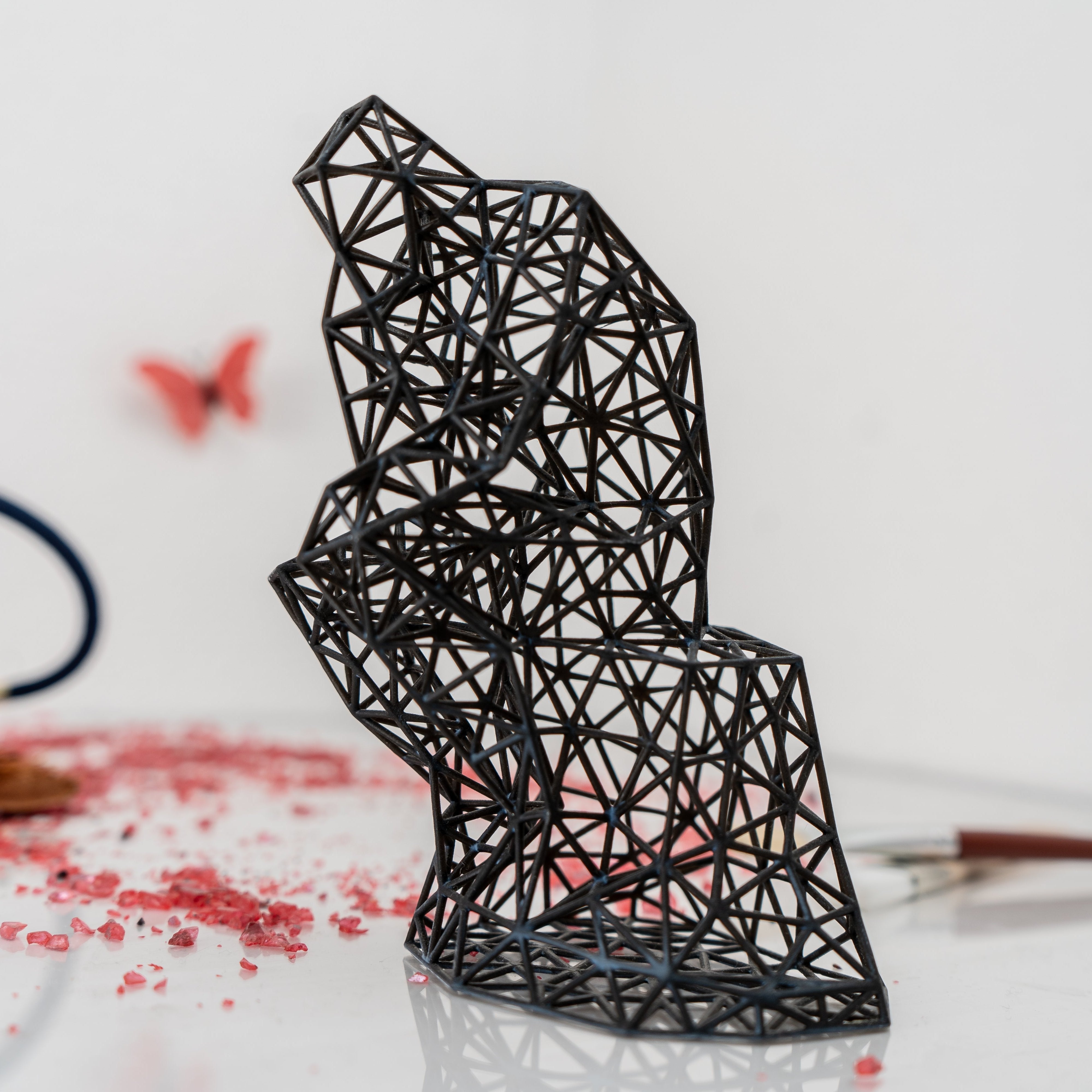 The Thinker Modern Oneline 3D Sculpture captures the essence of introspection and elegance. This exquisite wireframe masterpiece invites you to explore the depths of thought and creativity, making it a perfect addition to your sanctuary of self-discovery. Handmade in Austria, its graceful design harmonizes with any decor, encouraging a contemplative atmosphere that nurtures your spirit. Embrace the art of reflection and let this sculpture inspire your journey towards empowerment and beauty.