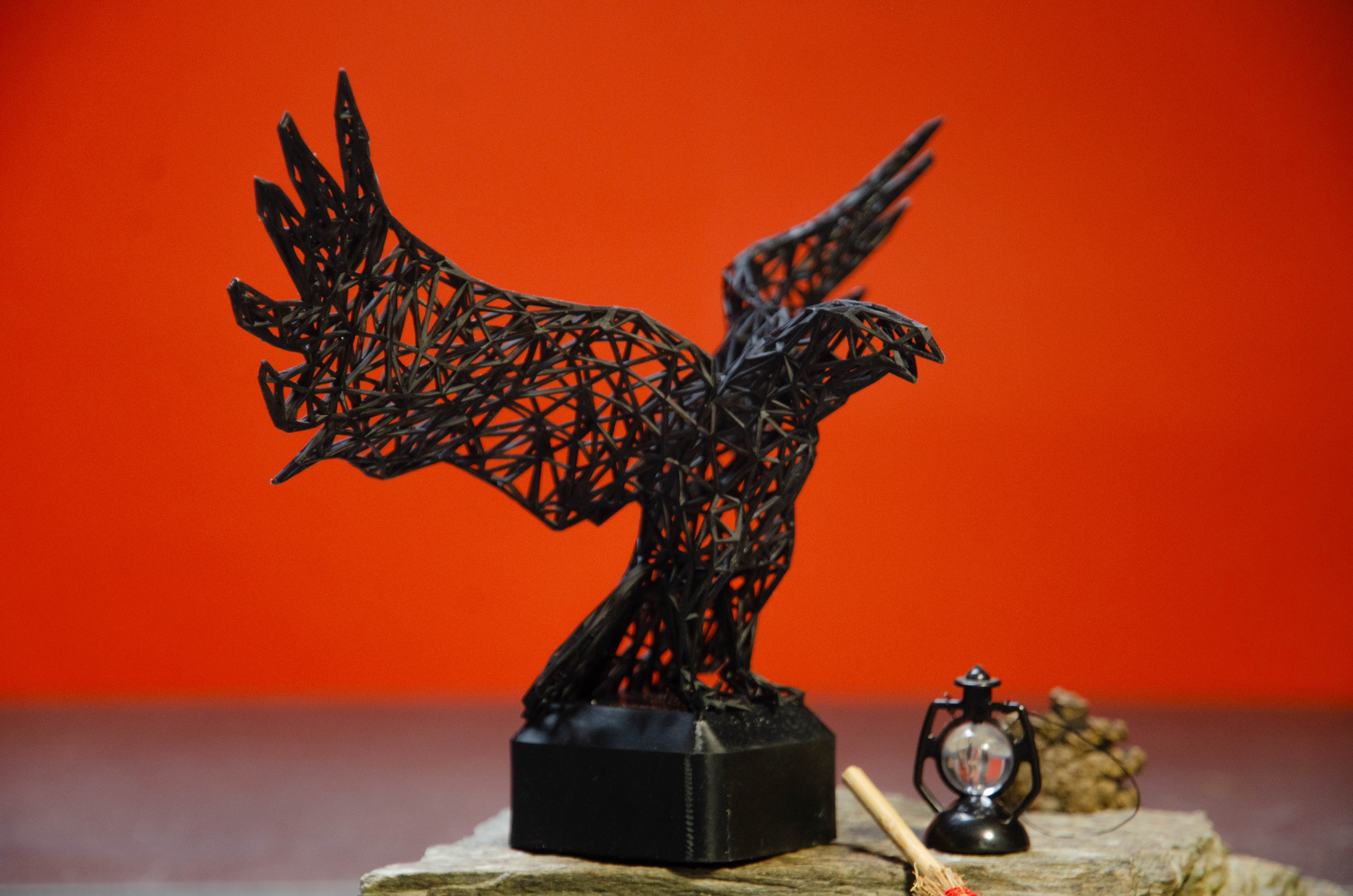 Mystical Raven Sculpture – Enchanting Home Decor